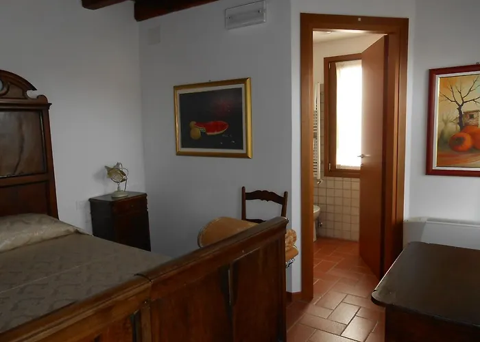 La Torre Del Falco Farmház *